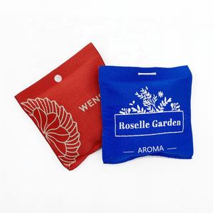 Pochette d'arôme en lin et coton brodé avec impression design client et sachet parfumé - Product Image 3