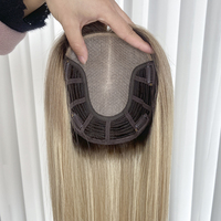 2025 Haute Qualité Confortable Respirant HT-014 # Closure en Cheveux Vierges Russes Blond Fumé, Base en Soie, Sans Colle, Lisse, Mini