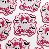 Patch brodé thermocollant rose pour Halloween, motif personnalisé mignon, saison effrayante, prix de gros