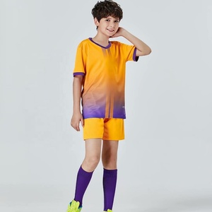 Ensembles de maillots de football pour jeunes en gros, uniformes de football par sublimation, ensembles de maillots de football pas chers, ensembles de maillots de football personnalisés - Product Image 5