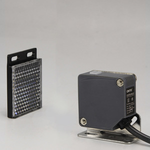 Sensor Óptico CNTD CGF50-RM4SRC, Interruptor Fotoeléctrico Cuadrado con Espejo Reflectante, M50 24V Normalmente Abierto + Normalmente Cerrado - Product Image 2