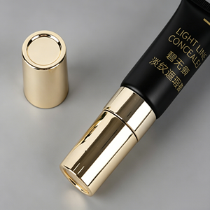 Tubo Cosmético Suave de 15 ml con Impresión UV de Marca Privada y Cabezal Aplicador Metálico para Bálsamo Labial y Contenedor de Suero Antiarrugas para Ojos - Product Image 4
