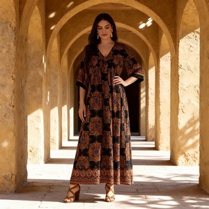 Vestido Abaya Personalizado de Poliéster con Estampado de Primera Calidad para Mujeres Musulmanas, Elegante para Fiestas Nocturnas, Venta al Por Mayor - Product Image 4