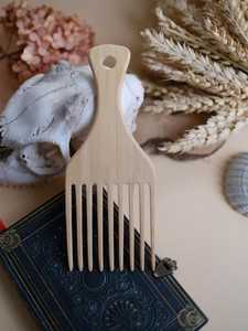 Peigne en bois naturel fabriqué à la main pour tous les types de cheveux, doux pour le cuir chevelu, léger et durable, outil de soin des cheveux - Product Image 4