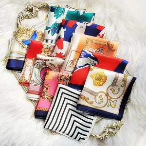Lenço de seda estampado com logotipo personalizado, lenço quadrado 100% de seda cetim com estampa de chiffon, lenço de seda personalizado 53*53cm