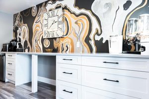 Meuble bar de bureau sur mesure CANA, prix usine, comptoir de cuisine en bois blanc avec enclos réfrigérateur - Product Image 3