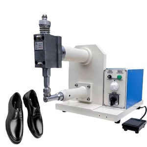 Machine de martelage de tiges de chaussures de bureau à haute efficacité, silencieuse, à chauffage, pour le raclage et le pressage du cuir, équipement de maroquinerie avec roulement - Product Image 1
