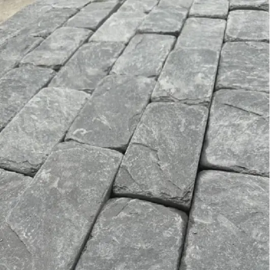 थोक विंटेज सड़क रास्ते का पत्थर घन ईंट Tumbled प्राकृतिक काले स्लेट Cobblestone पक्की सड़क करनेवाला के लिए आउटडोर