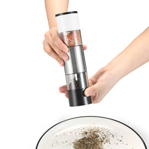 Moulin à poivre manuel créatif en forme de cylindre avec couvercle en plastique transparent pour une utilisation en cuisine - Product Image 4