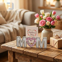 Plaque en bois rustique avec inscription « Mom » en rose et blanc, centre de table pour la fête des mères, décoration pour la maison, la ferme, le bureau, cadeaux