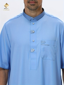 Túnica Árabe Masculina de Alta Gama 2025 Qatar Thobe, Material Suave y Resistente a las Bolitas, Elegante Cuello de Camisa de Manga Corta con - Product Image 5
