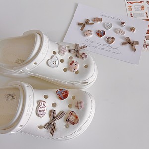 Conjunto de Estilo Rústico. Adornos para Zapatos con Forma de Nudo de Mariposa y Gatito, Accesorio Divertido para Calzado, Apto para Mujeres y Niñas - Product Image 1