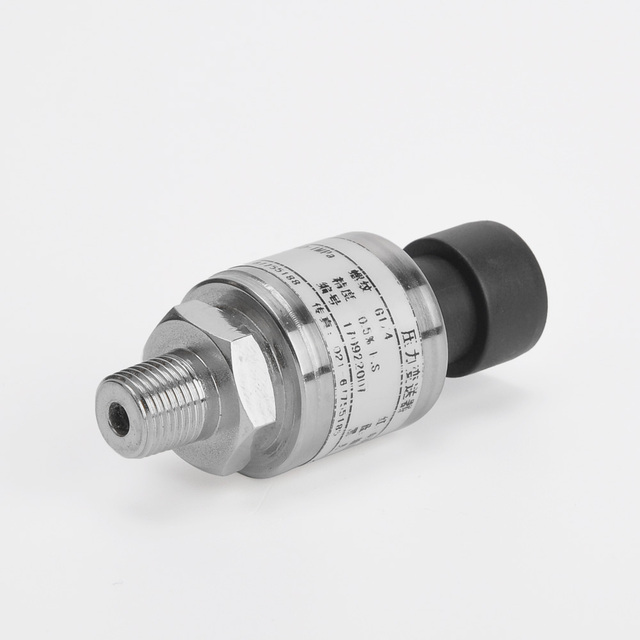 Automotive Car Engine Oil Pressure Transducer Sensor Efficient Pressure Transmitter