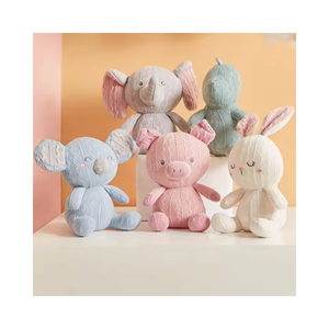 Jouets en peluche mignons en gros, animaux en peluche doux pour bébé, éléphant, dinosaure, koala, cochon au crochet, idées de cadeaux pour anniversaire - Product Image 1
