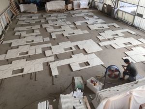 GOLDTOP OEM/ODM Encimera de Cuarzo Artificial Calacatta Blanca Moderna, Diseño Paonazzo Verona para Uso en Villas, Resistente al Calor - Product Image 2