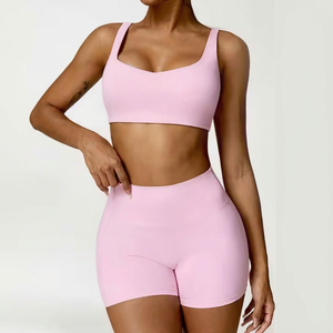Ensemble de yoga 2 pièces noir uni pour femme, haut court dos nageur à col carré et short taille haute, respirant, sans couture, en Spandex et Polyester, pour l'entraînement - Product Image 3