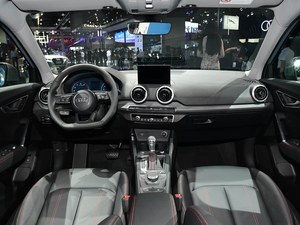 <span class=keywords><strong>Audi</strong></span> Q2L Modello 2021 35TFSI Kit RS Edizione Performance Automatica SUV in Pelle - Product Image 3