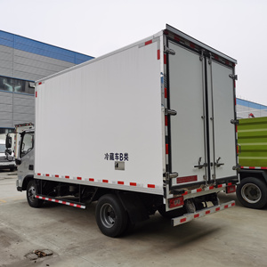 MagiTruck 4*2 Drive Thermal <b>Van</b> Truck 3 Ton Insulated Body EURO 5 Diesel-Powered New Truck-Mounted Refrigerator for Sale - Product Image 5