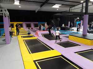 Parcours d'obstacles de guerrier ninja commercial pour enfants et maison de rebond intérieure avec parc de <span class=keywords><strong>trampoline</strong></span> de <span class=keywords><strong>fitness</strong></span> à vendre - Product Image 6