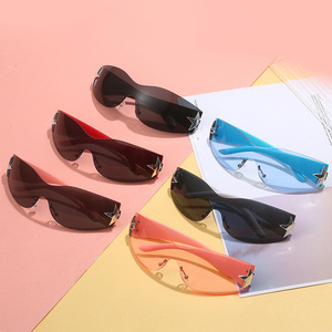 2025 nuevo Popular niños lentes de una pieza gafas de sol niñas niños Y2K Wrap estrella decoración niños gafas de sol - Product Image 2