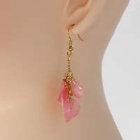 Anting-anting gantung bunga kering gradasi warna-warni gaya baru untuk perdagangan luar negeri, menampilkan bunga Hydrangea asli, dilapisi resin UV dan berlapis emas.