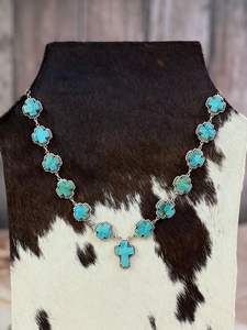 Collar Hecho a Mano de Plata de Ley con Rosa Roja, Dalia, Kingman, Turquesa Royston y Búfalo Blanco - Product Image 4