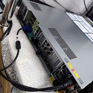 ThinkSystem SR850 V3 24 SFF โปรเซสเซอร์ Xeon Platinum 8450H 940-16i 2*1100W มีสินค้าในสต็อก SR850 V3 - Product Image 3