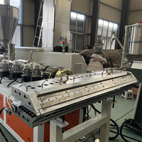 Ligne d'extrusion de profilés en PVC de qualité supérieure, largement utilisée, pour feuilles de marbre à haute brillance