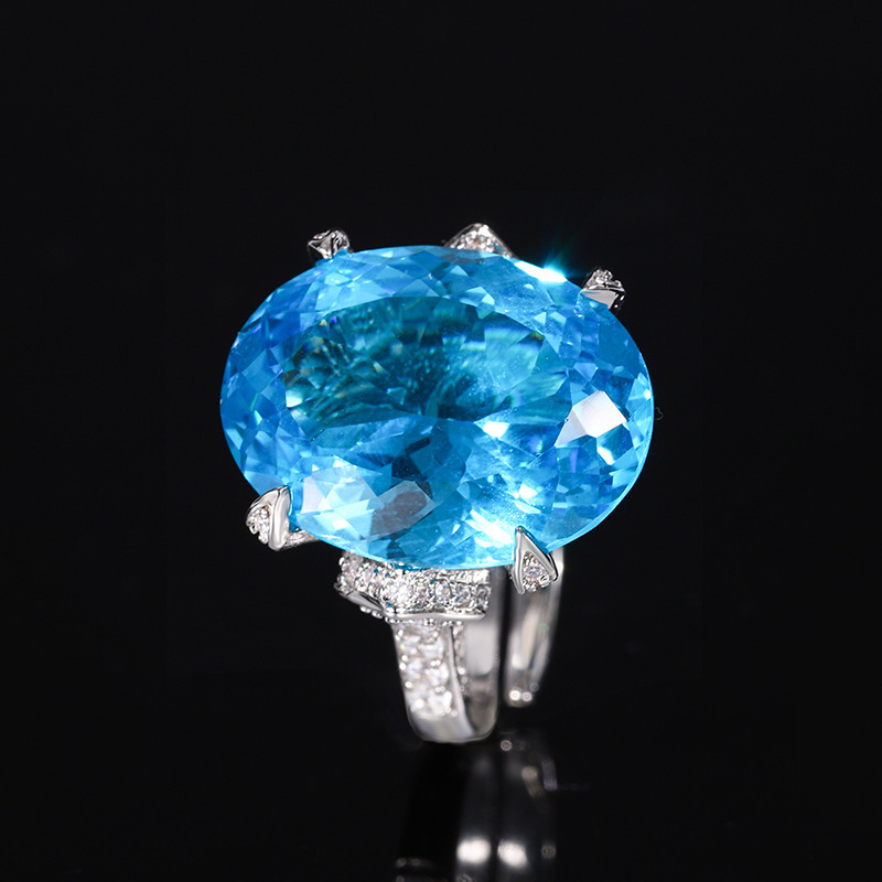Bird's Nest cut aquamarine ring