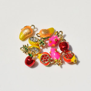 Colgante de Frutas 3D de Aleación: Manzana, Piña, Mango, Pitaya, Granada - Fornituras DIY para Joyería, Accesorios para Pendientes y Collares - Product Image 1