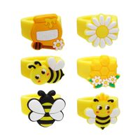 Nouvelles idées de produits 2026 Anneaux en plastique en forme d'abeille en caoutchouc PVC pour enfants Coffrets cadeaux