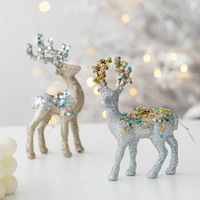 En gros, Ornements de Noël en plastique floqué bordeaux en forme de renne avec bois de cerf pailletés, pour décoration de table et pendentif de sapin