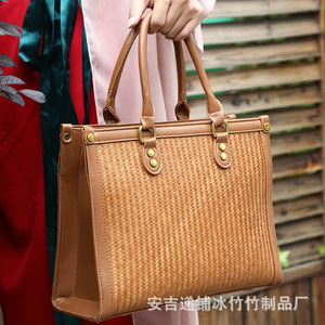 Bolso de mano tejido de bambú verde, con forma de media luna, cierre de cremallera, bolso cruzado vintage para mujer, capacidad de 1-1.9l - Product Image 3