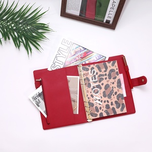 Agenda Esecutiva in Pelle PU di Alta Qualità con Rilegatura a Fogli Mobili, Taccuino A5 Personalizzabile con Ampia Tasca Superiore - Product Image 4