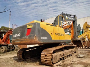 Excavatrice d'occasion VOLVO EC210b 21 TONNES, excellente pelleuse en stock - Product Image 2
