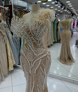 Robes de Célébrité Personnalisées 2025 à Plumes Champagne, Robes de Soirée Luxueuses Ornées de Perles et Cristaux pour Anniversaire, Fête ou Fiançailles - Product Image 2