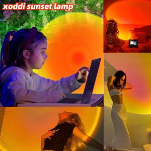 Lampe projecteur d'ambiance coucher de soleil LED RGB 16 couleurs avec télécommande et contrôle par application, en alliage d'aluminium noir moderne, certifiée RoHS, lampes de table - Product Image 2