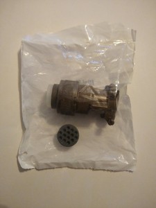 Conector <span class=keywords><strong>Digi</strong></span> Key (itt Cannon) Ms3106f20-27px - Product Image 1