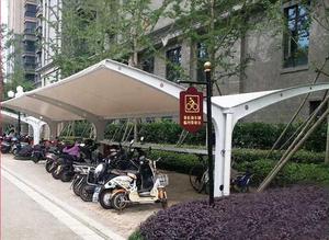 Abri de stationnement automobile personnalisé avec toits <span class=keywords><strong>en</strong></span> toile et structures <span class=keywords><strong>en</strong></span> membrane de polyéthylène / Pare-soleil électriques pour bus et vélos - Product Image 4