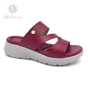 Nuovo Design Trendy Multi cinturino da donna pantofole <span class=keywords><strong>con</strong></span> suola spessa <span class=keywords><strong>con</strong></span> cuscino morbido scarpe da spiaggia <span class=keywords><strong>sandali</strong></span> <span class=keywords><strong>con</strong></span> plateau - Product Image 2