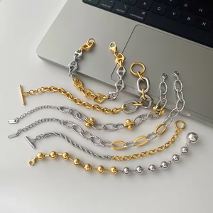 Bracciale a Catena Bicolore Minimalista J&D Impilabile Placcato Oro 18k Gioiello Delicato da Sposa Estetica Moderna a Strati di Tendenza - Product Image 6