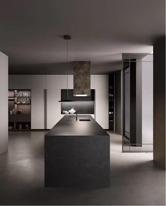 เฟอร์นิเจอร์ครัวสำเร็จรูปสไตล์โมเดิร์นสำหรับโรงแรมเชิงพาณิชย์ ดีไซน์หรูหราแบบอิตาลี ชุดตู้เก็บของติดผนังพร้อมไอส์แลนด์ ผลิตภัณฑ์โลหะสำหรับห้องนั่งเล่น - Product Image 4