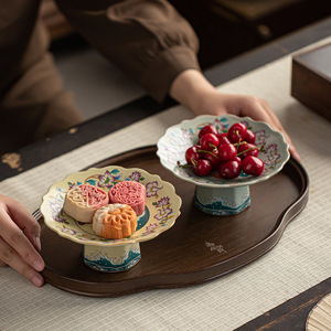 Plato de Porcelana Retro Chino con Diseño de Peces Koi, Plato para Frutas de Estilo Lujoso - Product Image 2