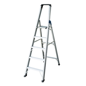 Escalera Ligera Plegable de Aluminio con Plataforma Superior Integrada y Barandilla de Seguridad para Mantenimiento del Hogar en Interiores - Product Image 1