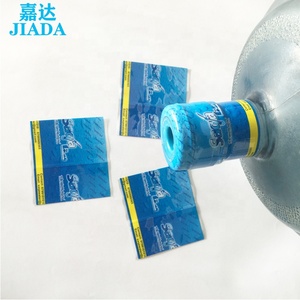 Rótulo Termoencolhível Personalizado para Garrafa Plástica de Água de 5 Galões com Impressão Personalizada e Preço Acessível - Product Image 1