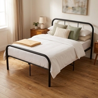 Lit plateforme en métal à coins arrondis, cadre de lit noir silencieux avec tête de lit en arc et rangement sous le lit pour chambre à coucher, hôtel, dortoirs