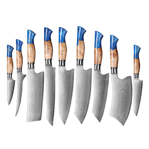 Ensemble de 9 couteaux de cuisine en acier Damas avec manches en résine, vente en gros pour les centres commerciaux et les restaurants - Product Image 1