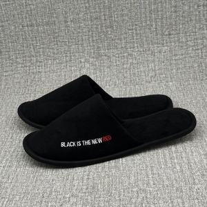 OEM çevre dostu siyah mercan polar kapalı ayak otel terliği EPE kaymaz taban tek kullanımlık yumuşak baskılı özel Logo seyahat odası - Product Image 5