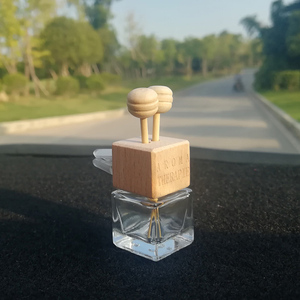 Bouteille de diffuseur d'huile essentielle de parfum rechargeable avec Clip de ventilation de voiture en verre vide de LOGO personnalisé - Product Image 4