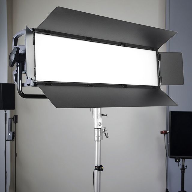 EV LIGHT Professional 700W 5-in-1 RGBCW LED Projection Lights IP65 Rated DMX512 Control CRI96+ Aluminum Stage/Studio/Events